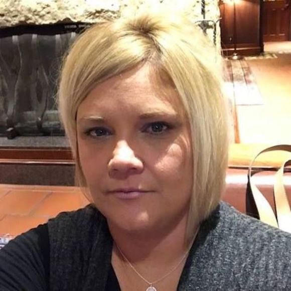 Meet your Posher, Nichole - Picture 1 of 1